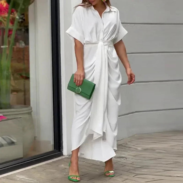 Robe midi blanche en tissu léger, imprimé abstrait avec ceinture ajustable pour un ajustement personnalisé et un style…
