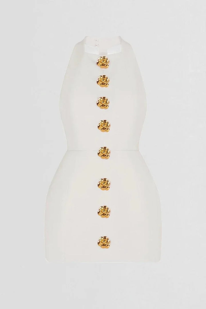 Robe courte ajustée avec col halter, boutons dorés et tissu extensible, parfaite pour les soirées élégantes.