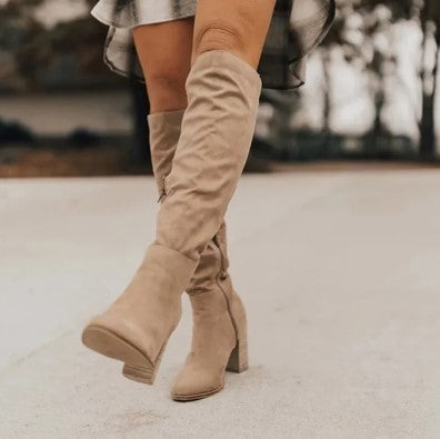 Stivali Donna al Ginocchio Eleganti in Materiale di Qualità - Vesarelli