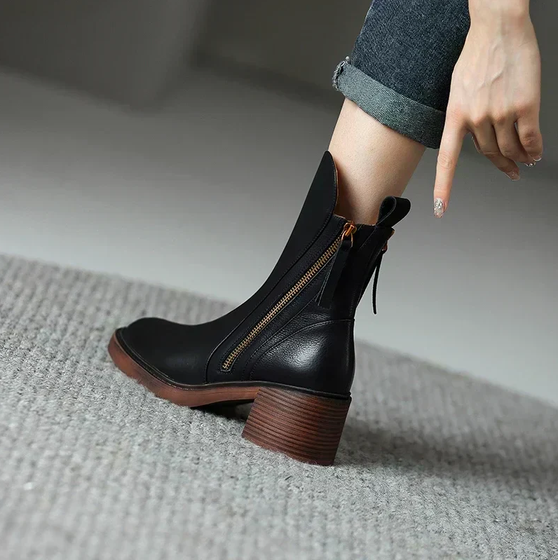 Stivali Donna in Pelle Tacco a Blocco Elegante - Vesarelli