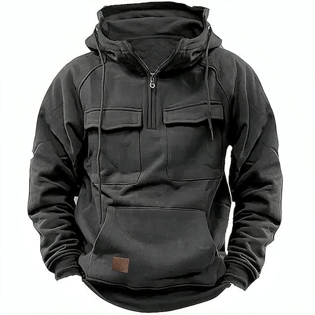 Felpa nera con cappuccio, tasche frontali e zip, design casual e sportivo, ideale per abbigliamento streetwear e moda urbana.