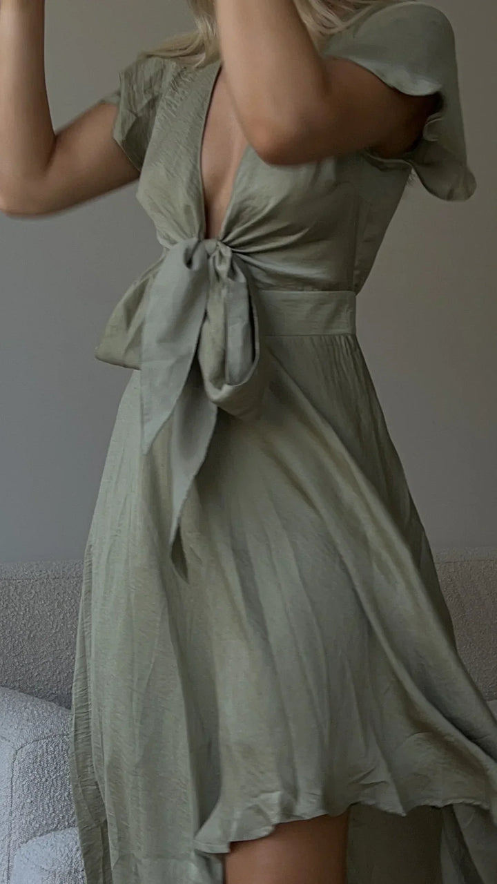 Abito Midi Donna in Raso Scollo a V Maniche Farfalla Gonna Asimmetrica