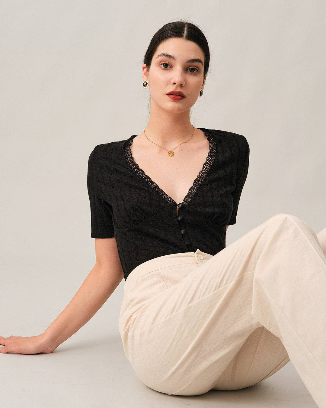 T-shirt Donna Scollo a V Stile Raffinato