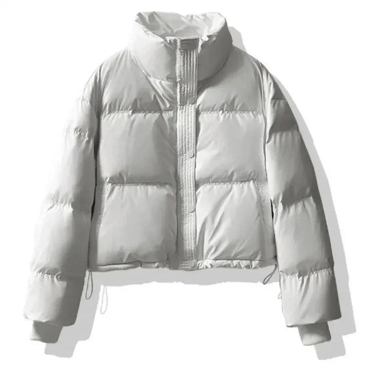 Doudoune courte d'hiver pour femme, couleur café, avec fermeture éclair et poches pratiques pour les jours froids.